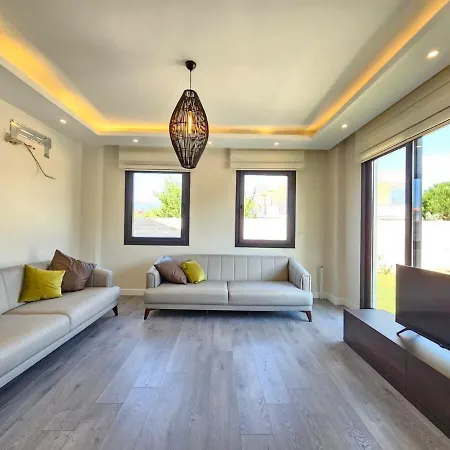 Villa Luxury With Forest View In Yesiluzumlu