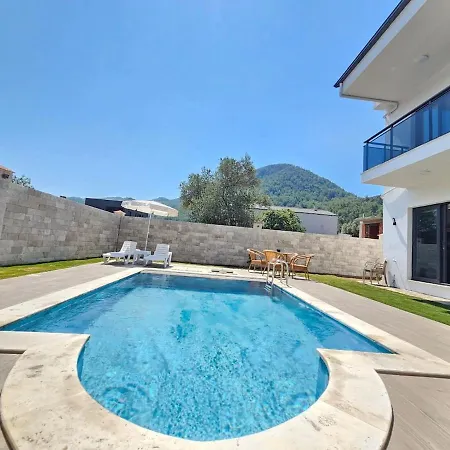 Villa Luxury With Forest View In Yesiluzumlu *
