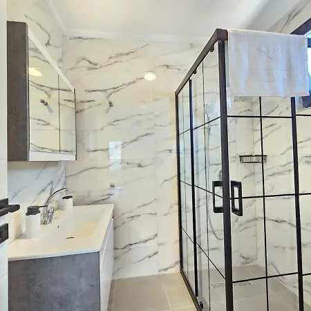 Villa Luxury With Forest View In Yesiluzumlu