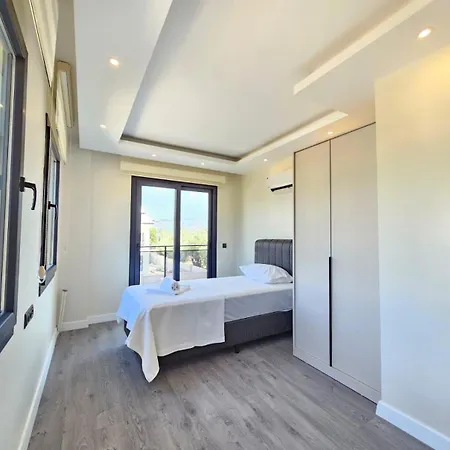 Luxury With Forest View In Yesiluzumlu ヴィラ フェティエ